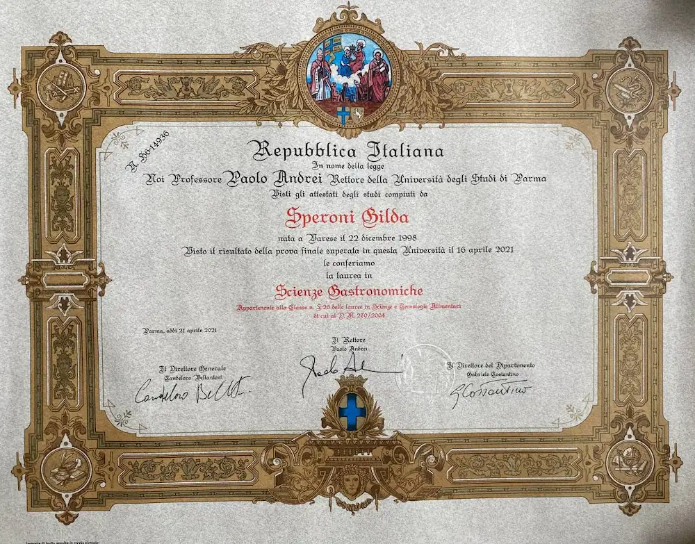 Diploma universitario original de graduación en Ciencias Gastronómicas de Gilda Speroni